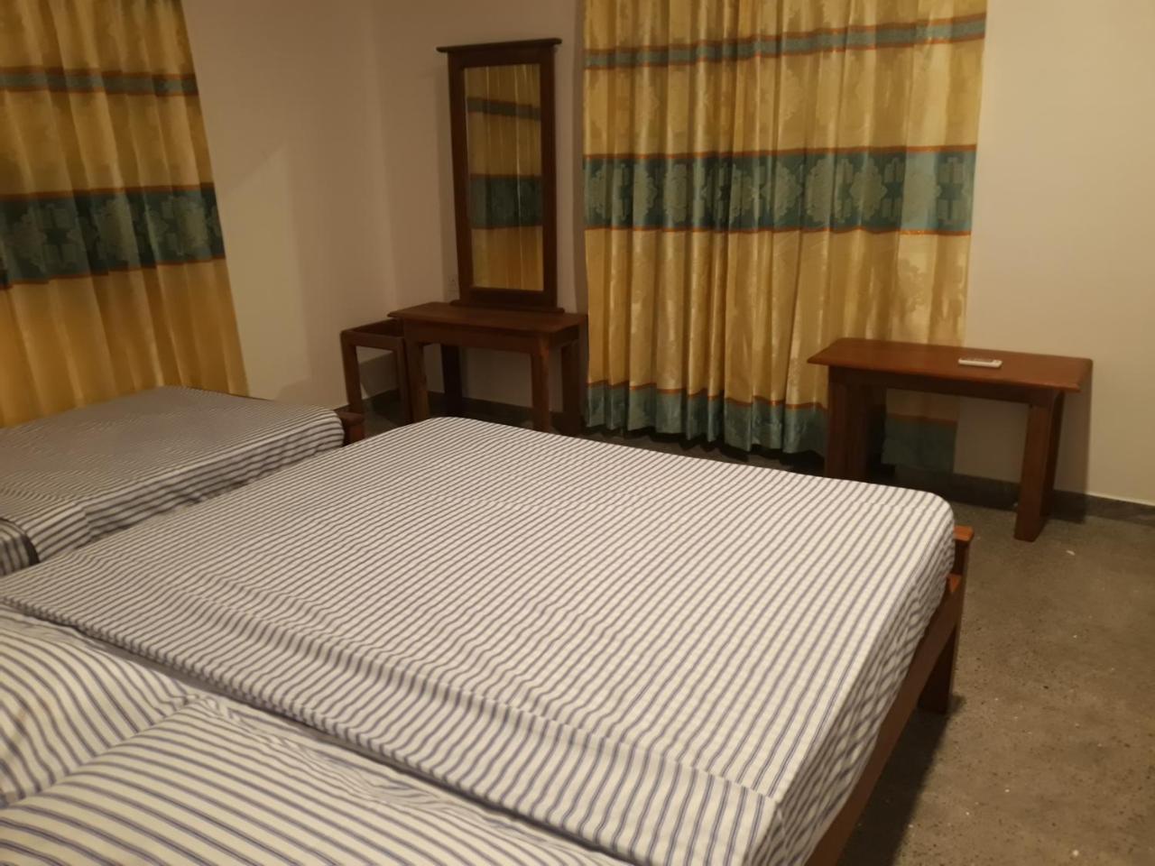 Muthu Resort & Restaurant Тангалла Экстерьер фото
