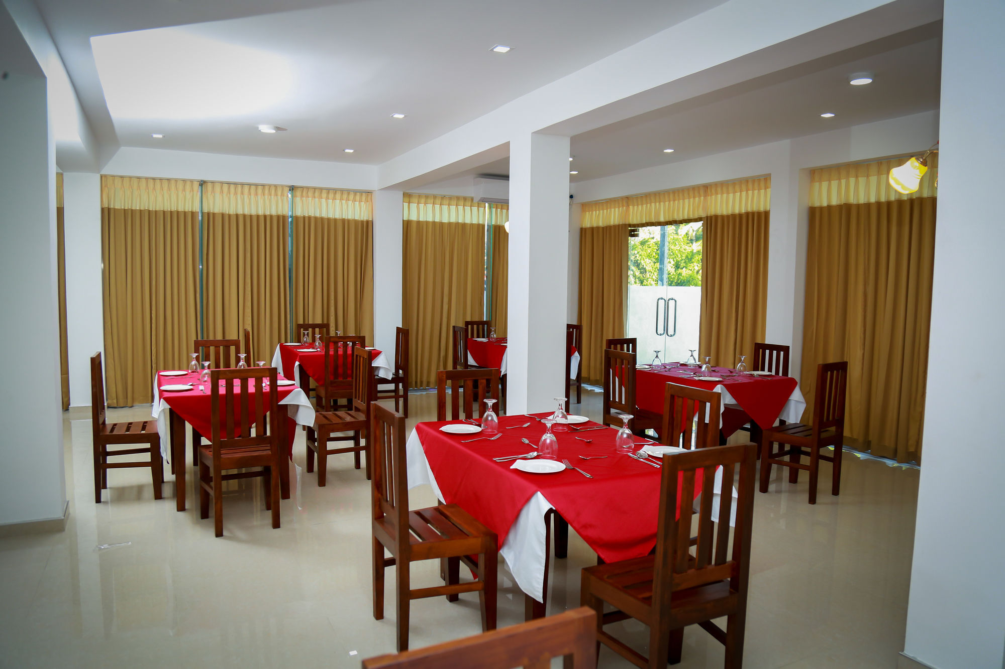 Muthu Resort & Restaurant Тангалла Экстерьер фото