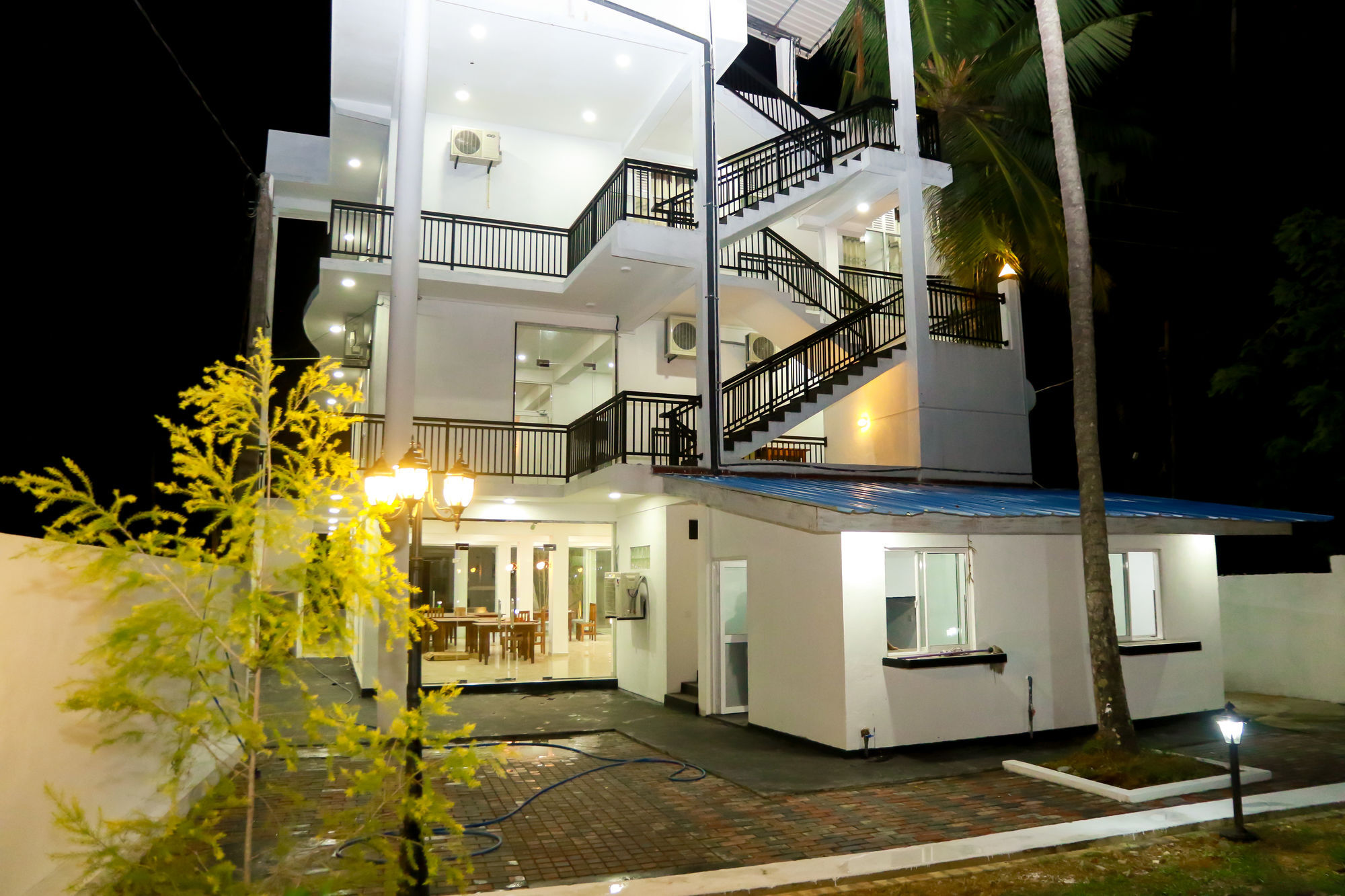 Muthu Resort & Restaurant Тангалла Экстерьер фото